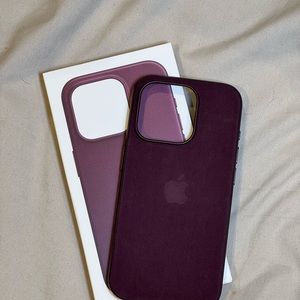 iphone 15 fine woven case - mulberry